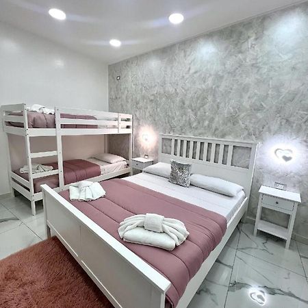 Apartamento Mara House Nápoles Exterior foto